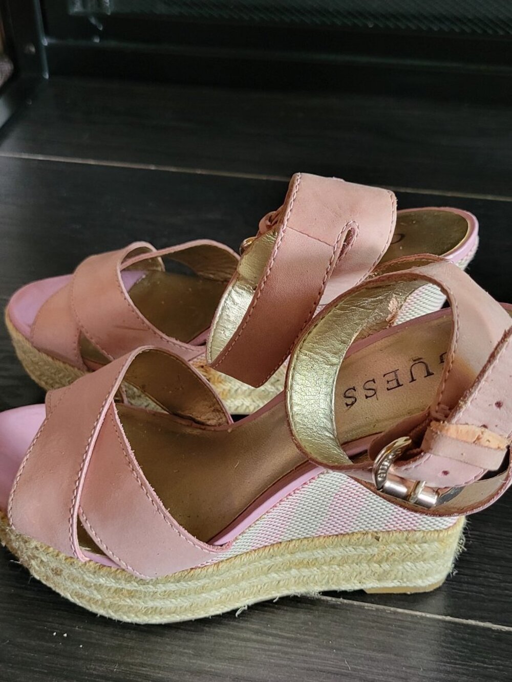 Guess Paltform Pink Summer Sandals with a Comfrtable Heel